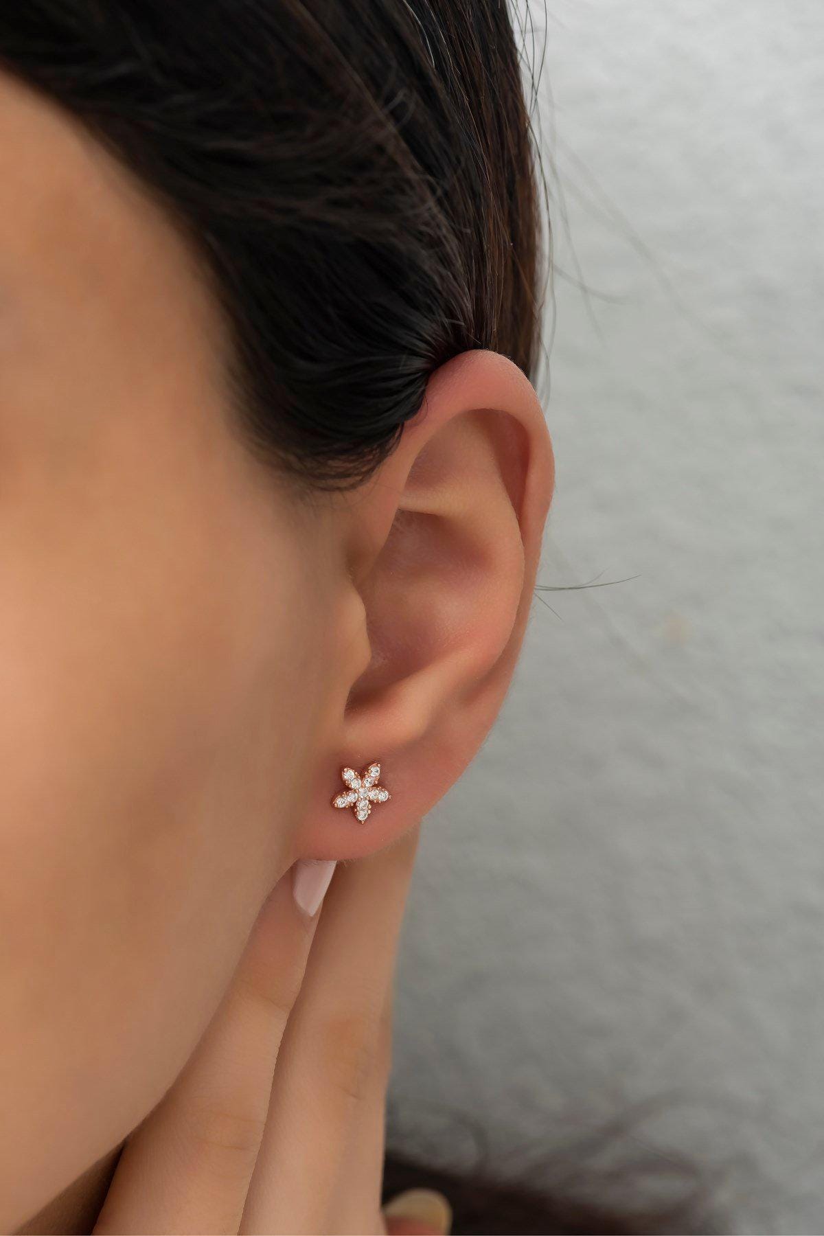 925 Sterling Silver Rose Wildflower Stud Earrings | Rose Gold Plated Zircon Design (NRZ1133)