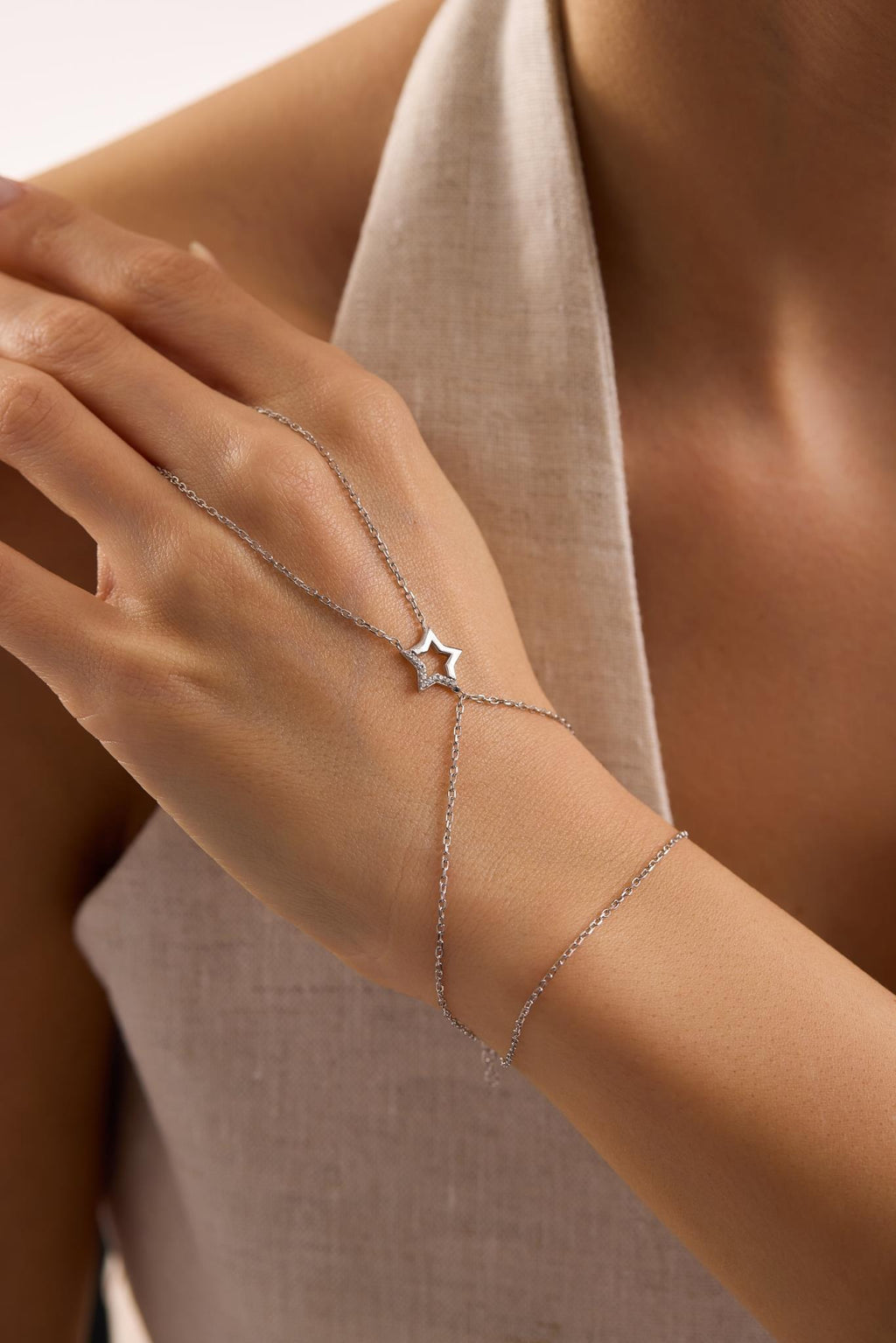Sterling Silver Star Hand Chain Bracelet – Minimalist Zircon Celestial Jewelry