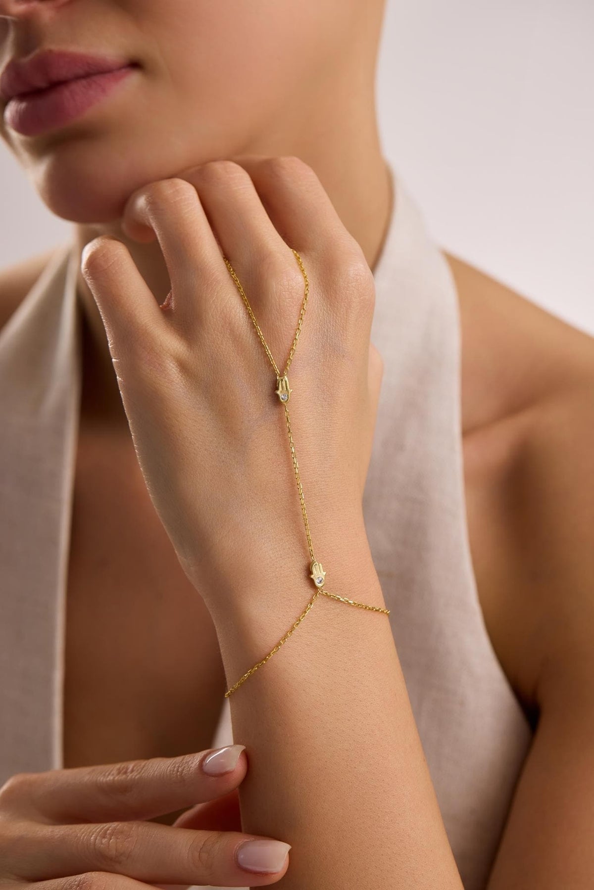 925 Sterling Silver Gold Plated Hamsa Hand Chain Bracelet with Zircon Stone (NRZ1000820)