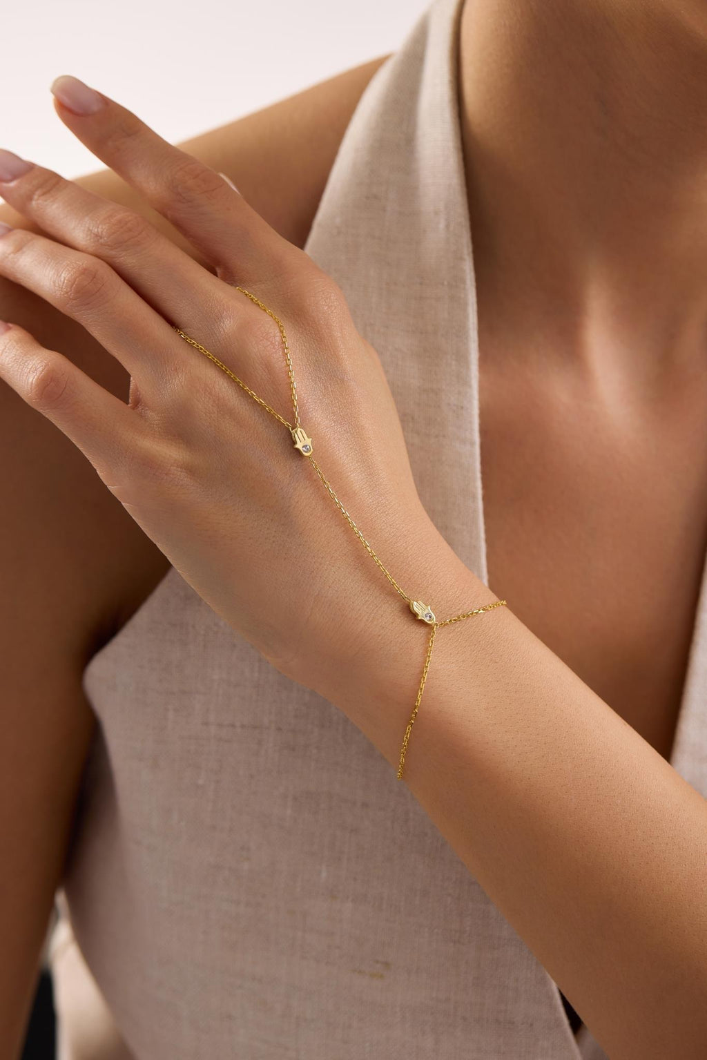 925 Sterling Silver Gold Plated Hamsa Hand Chain Bracelet with Zircon Stone (NRZ1000820)