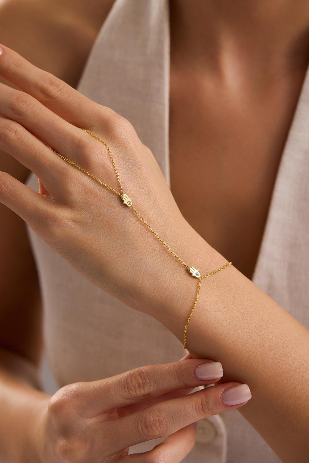 925 Sterling Silver Gold Plated Hamsa Hand Chain Bracelet with Zircon Stone (NRZ1000820)