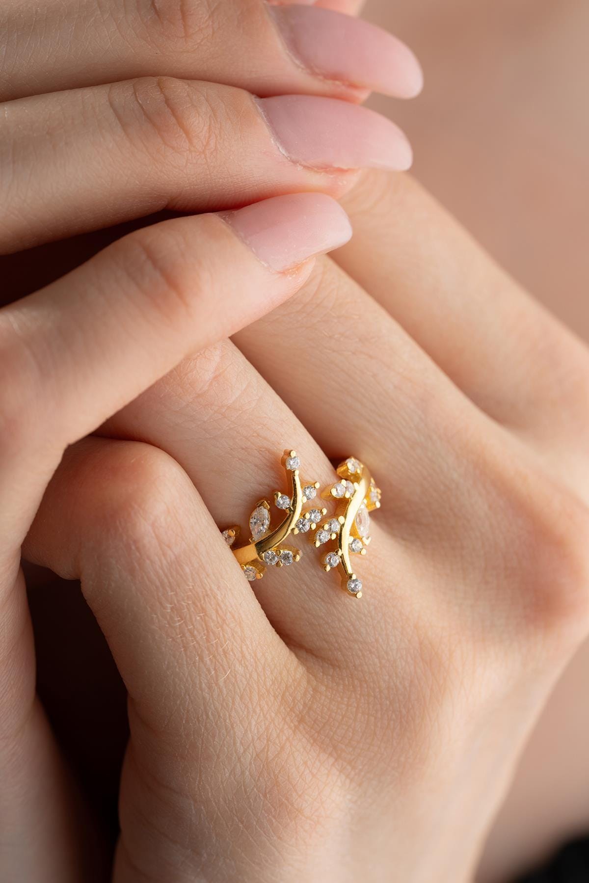 Gold Plated Olive Branch Ring, Zircon Leaf, Adjustable Sterling Silver (NRZ999202)