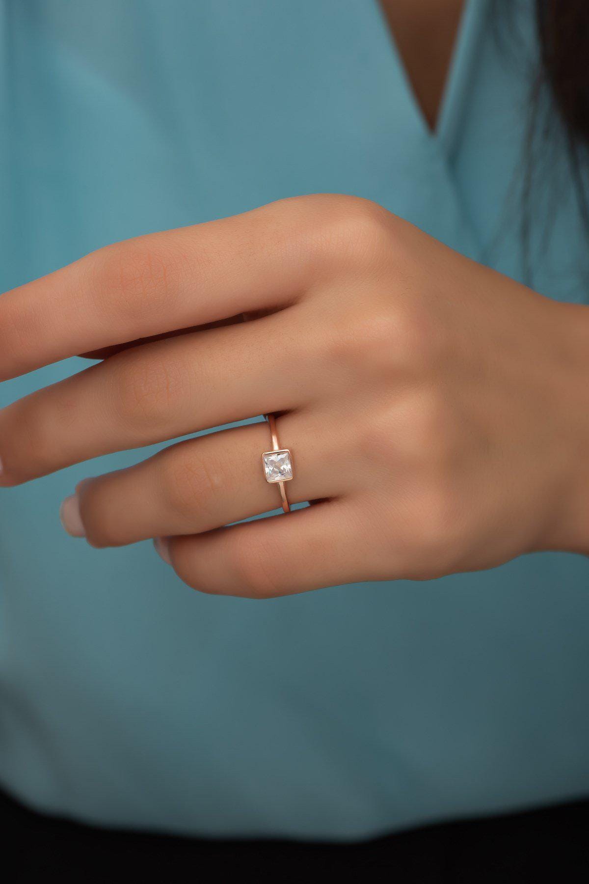 Square Solitaire Ring, Adjustable 925 Sterling Silver Zircon Ring for Women (NRZ99703)