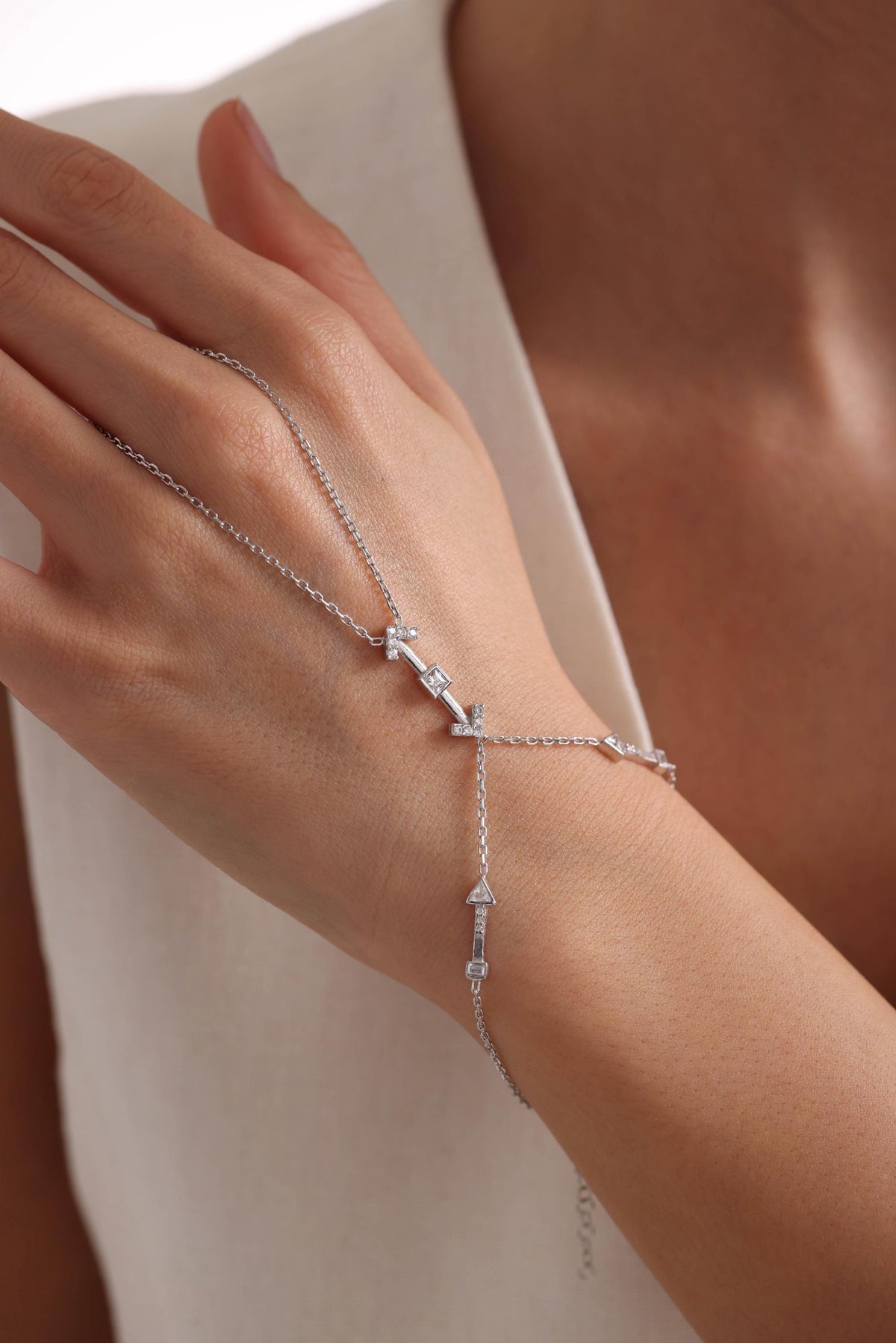 Sterling Silver Arrow Hand Chain Bracelet | Zircon Shahmaran Jewelry