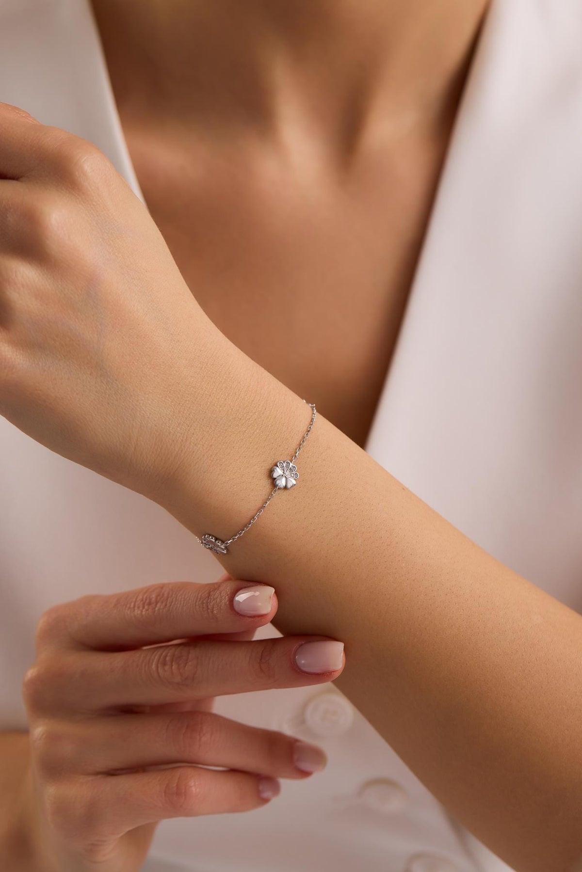 Sterling Silver Flower Bracelet | Zircon Floral (NRZ1000868)