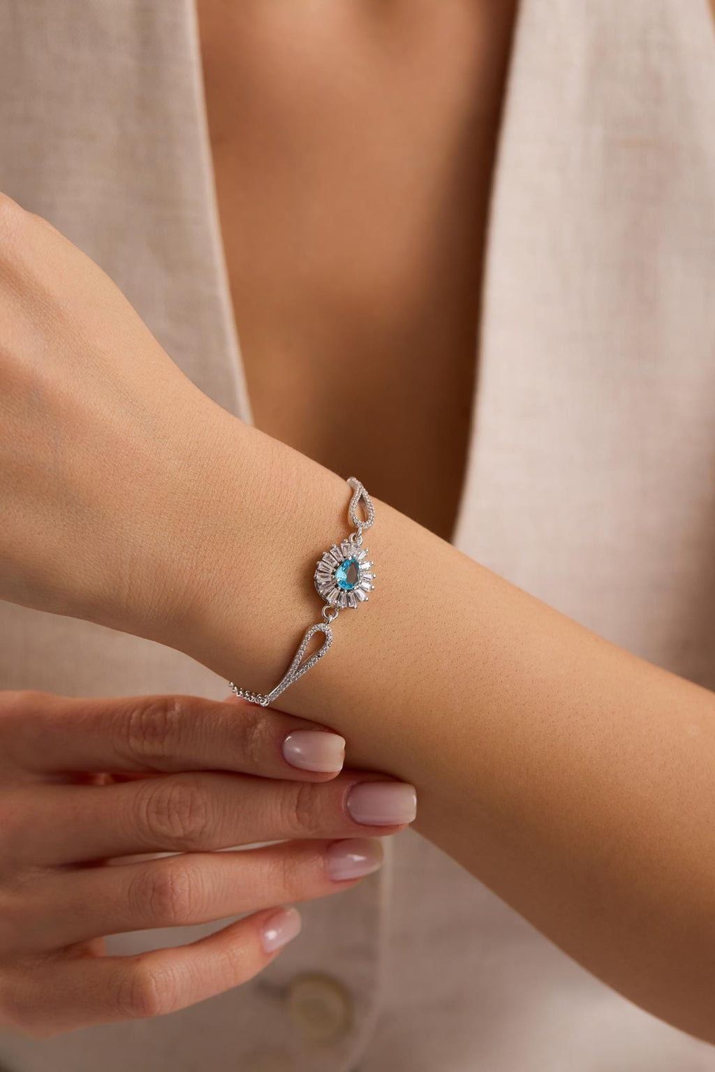 Sterling Silver Aquamarine Teardrop Bangle | Solitaire  (NRZ1000862)