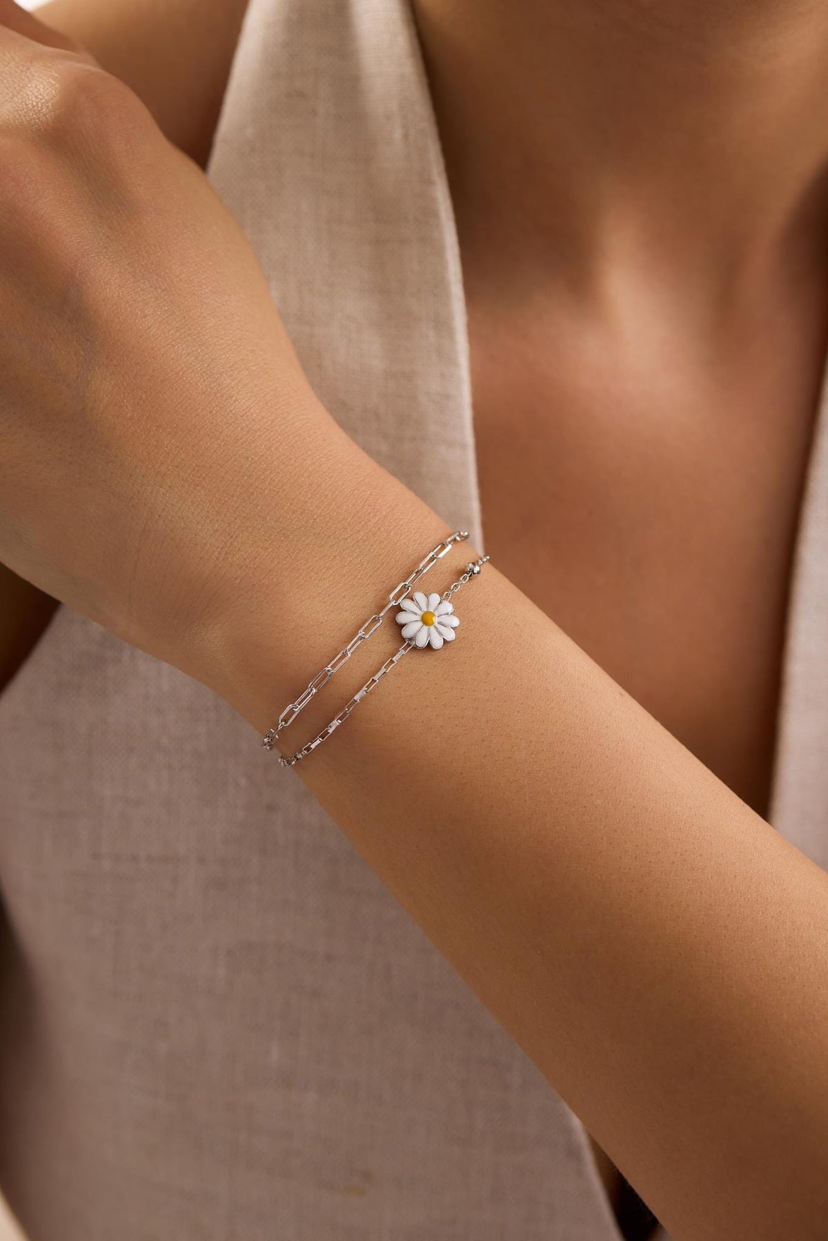 925 Sterling Silver Rhodium Plated Double Chain Daisy Bracelet with Zircon Stone (NRZ1000813)