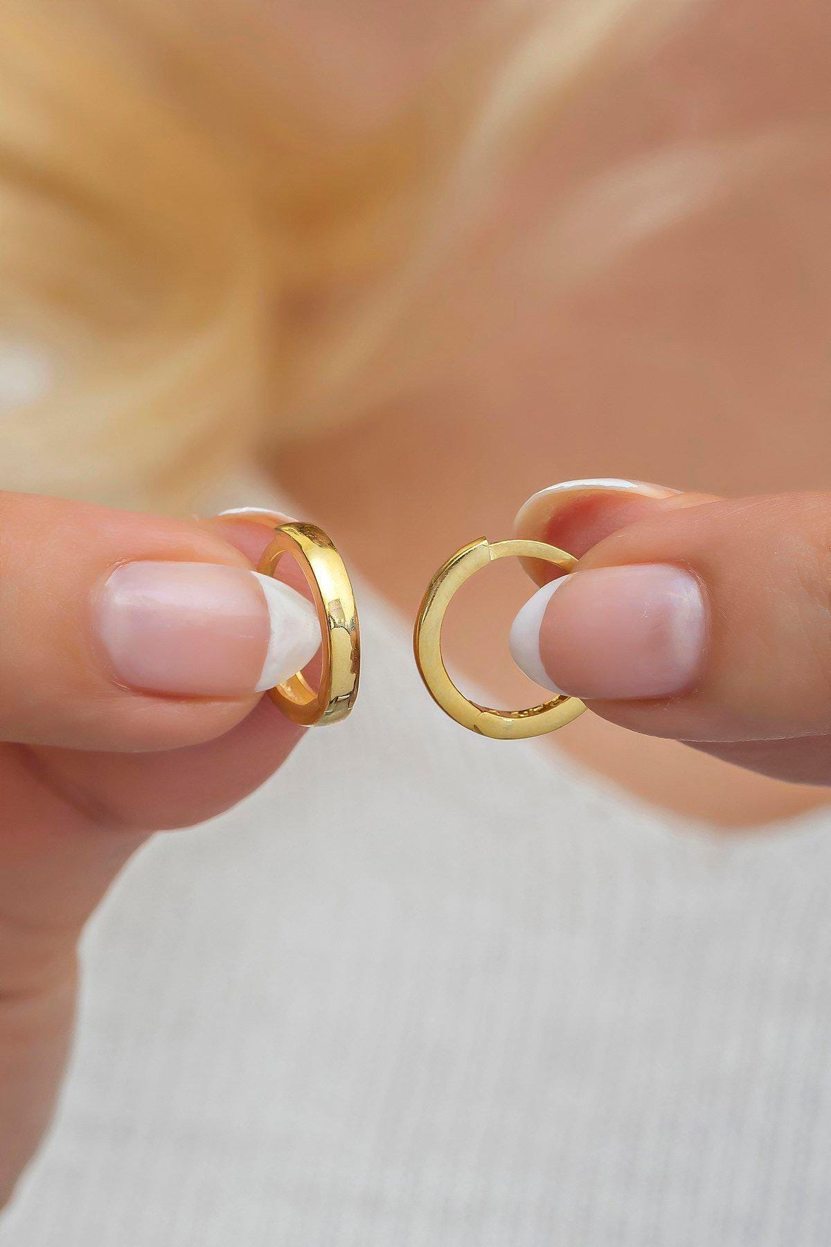 Sterling Silver 10 mm Gold Hoop Earrings | Minimal Everyday Hoops (NRZ998586)