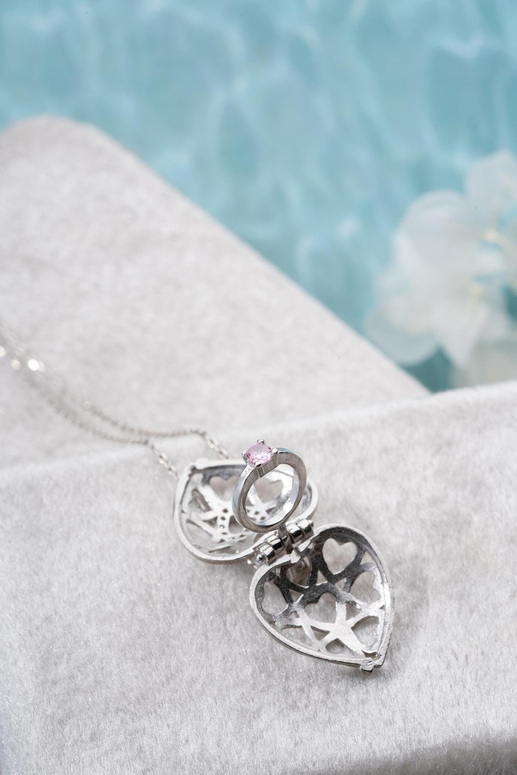 925 Sterling Silver Rhodium Heart Locket Necklace Zircon
