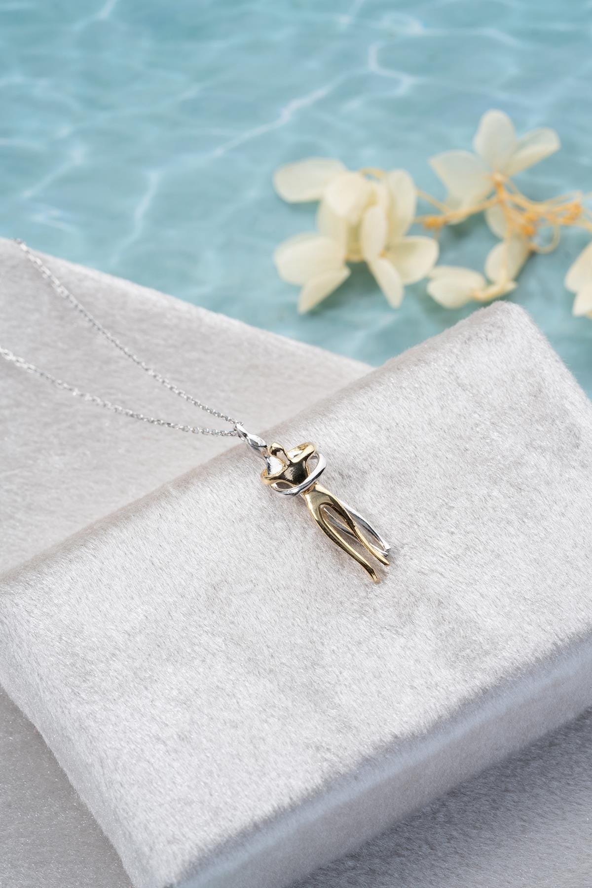 925 Sterling Silver Hug Necklace | Romantic Couple Pendant | Anniversary Gift