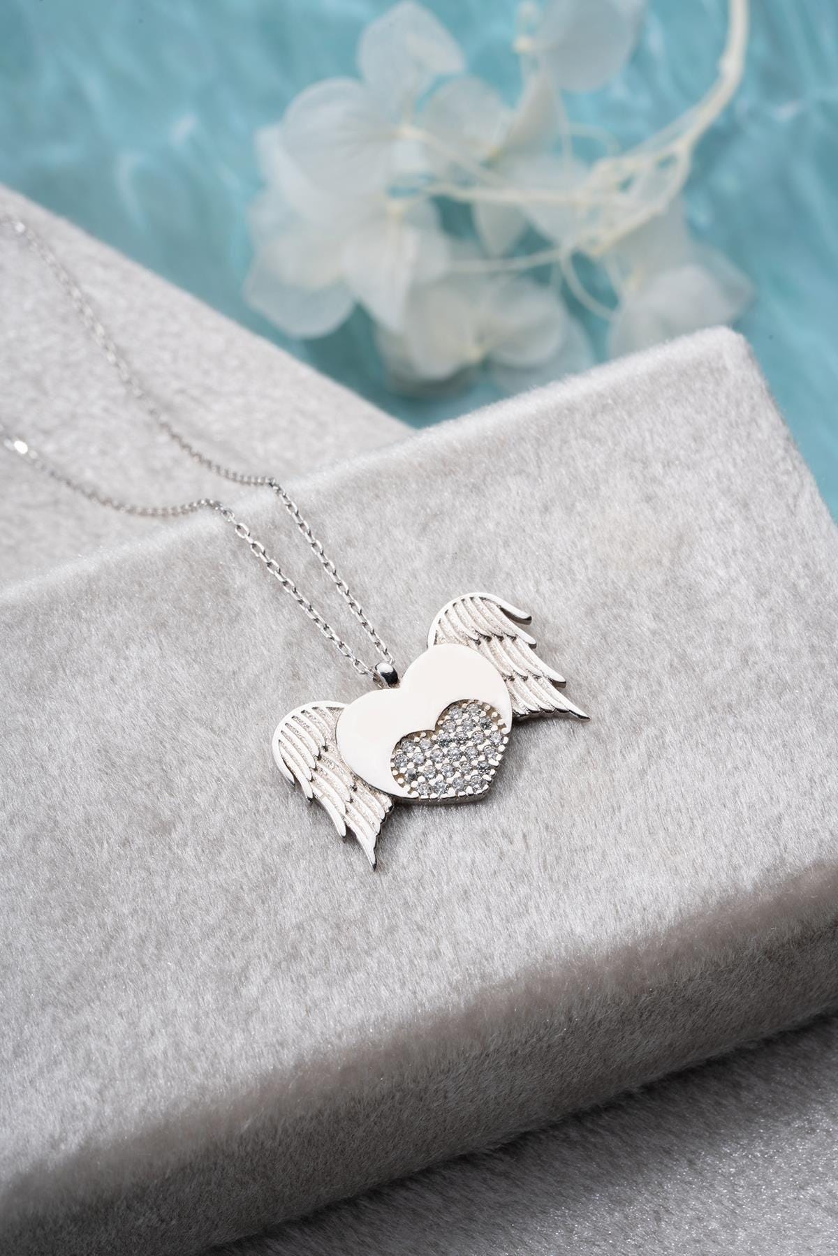 925 Sterling Silver Rhodium Flying Heart Necklace | Zircon Dainty Pendant