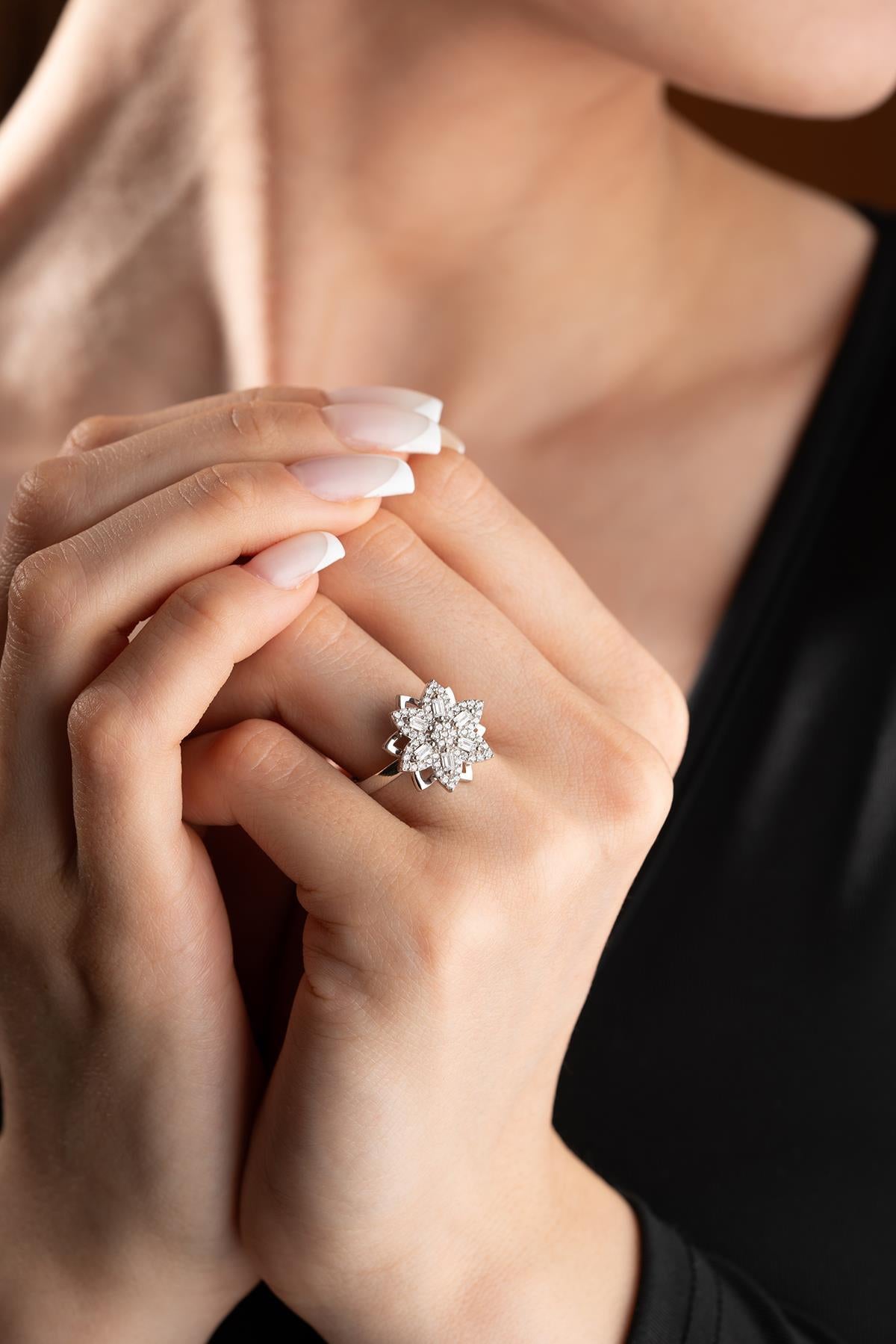 Adjustable Flower Spin Ring | 925 Sterling Silver Baguette Zircon