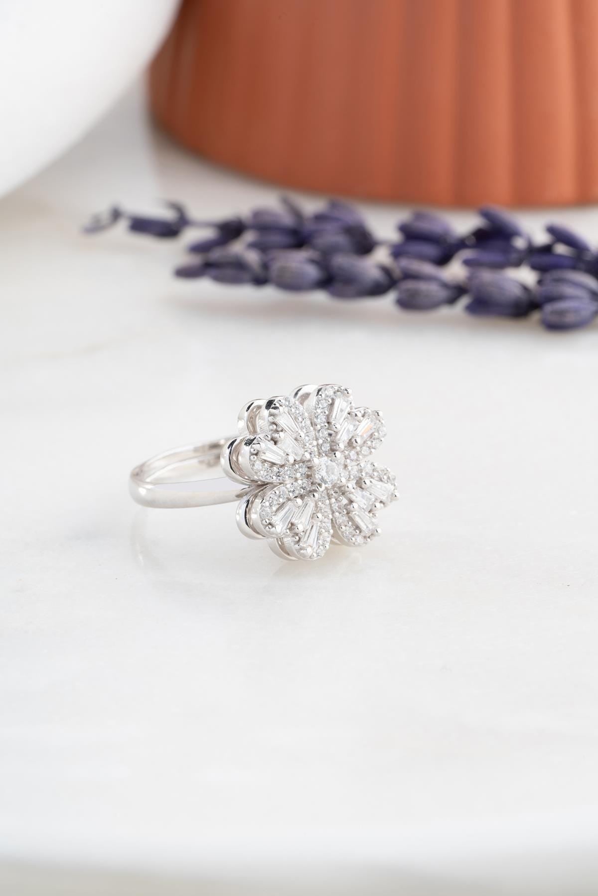 Adjustable Heart Clover Spin Ring | 925 Sterling Silver Zircon