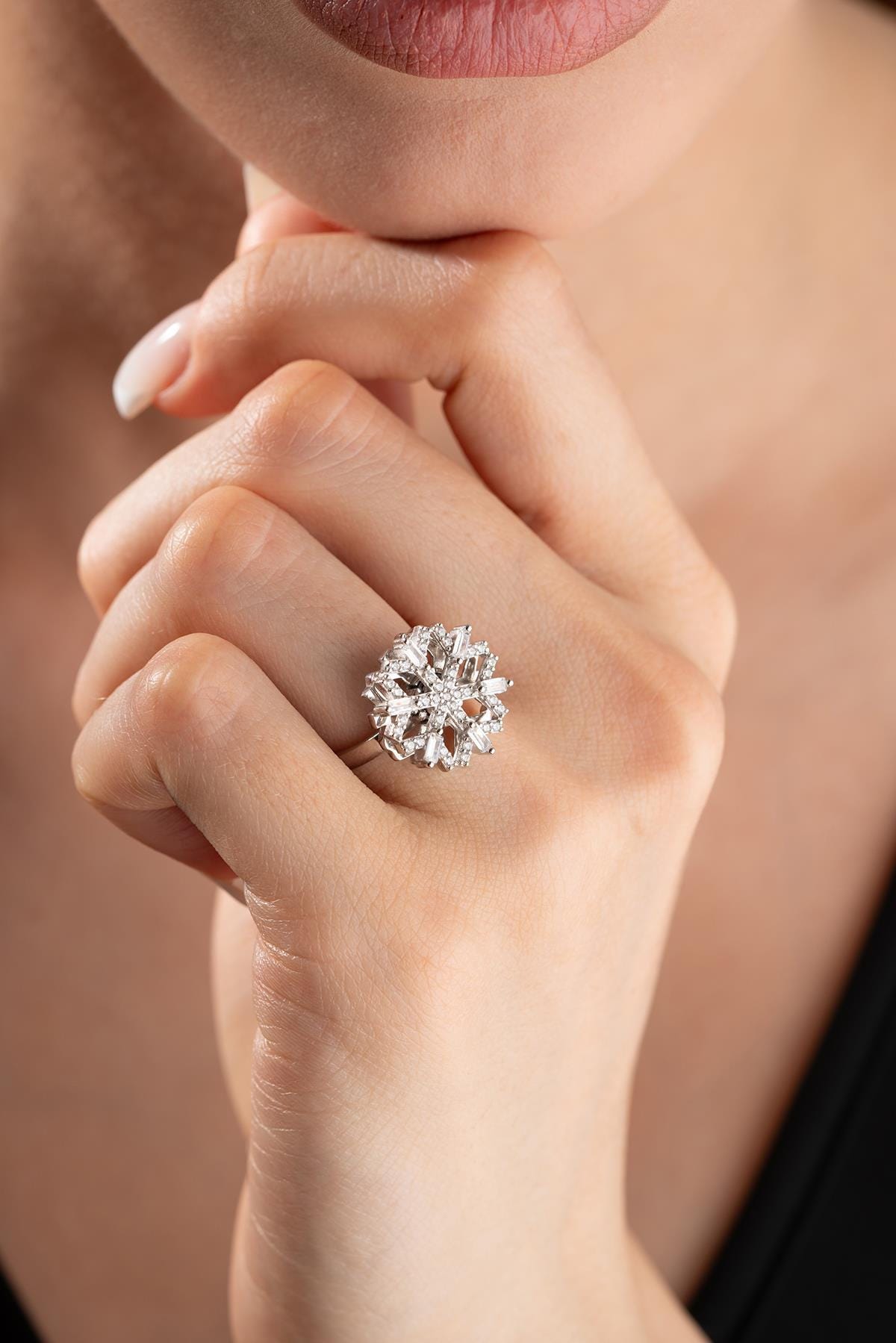 Adjustable Snowflake Spin Ring | 925 Sterling Silver Zircon