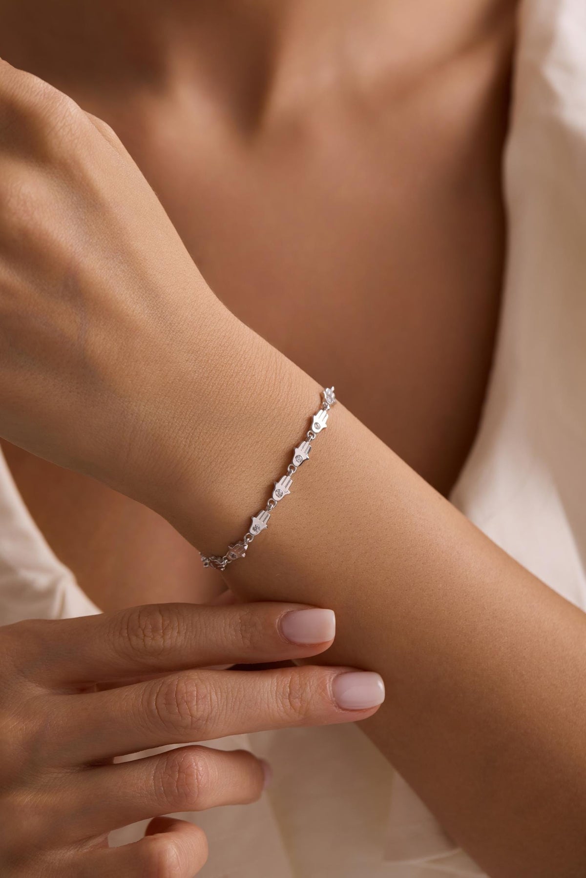 925 Sterling Silver Rhodium Plated Bracelet | Hamsa Hand Zircon Gift for Her