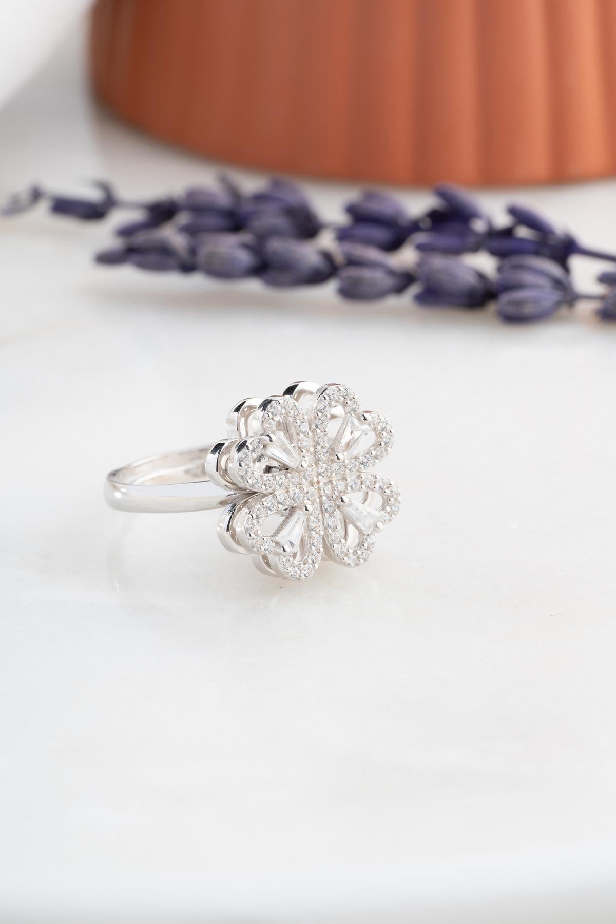 Adjustable Clover Spin Ring | 925 Sterling Silver Zircon Heart Design