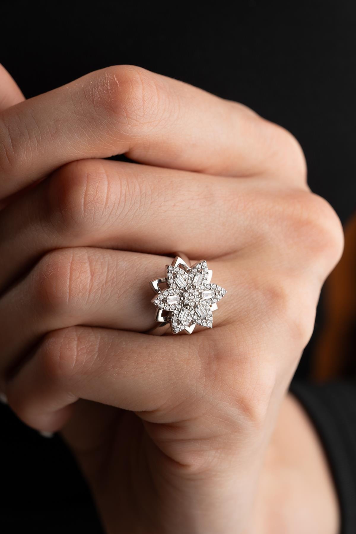 Adjustable Flower Spin Ring | 925 Sterling Silver Baguette Zircon