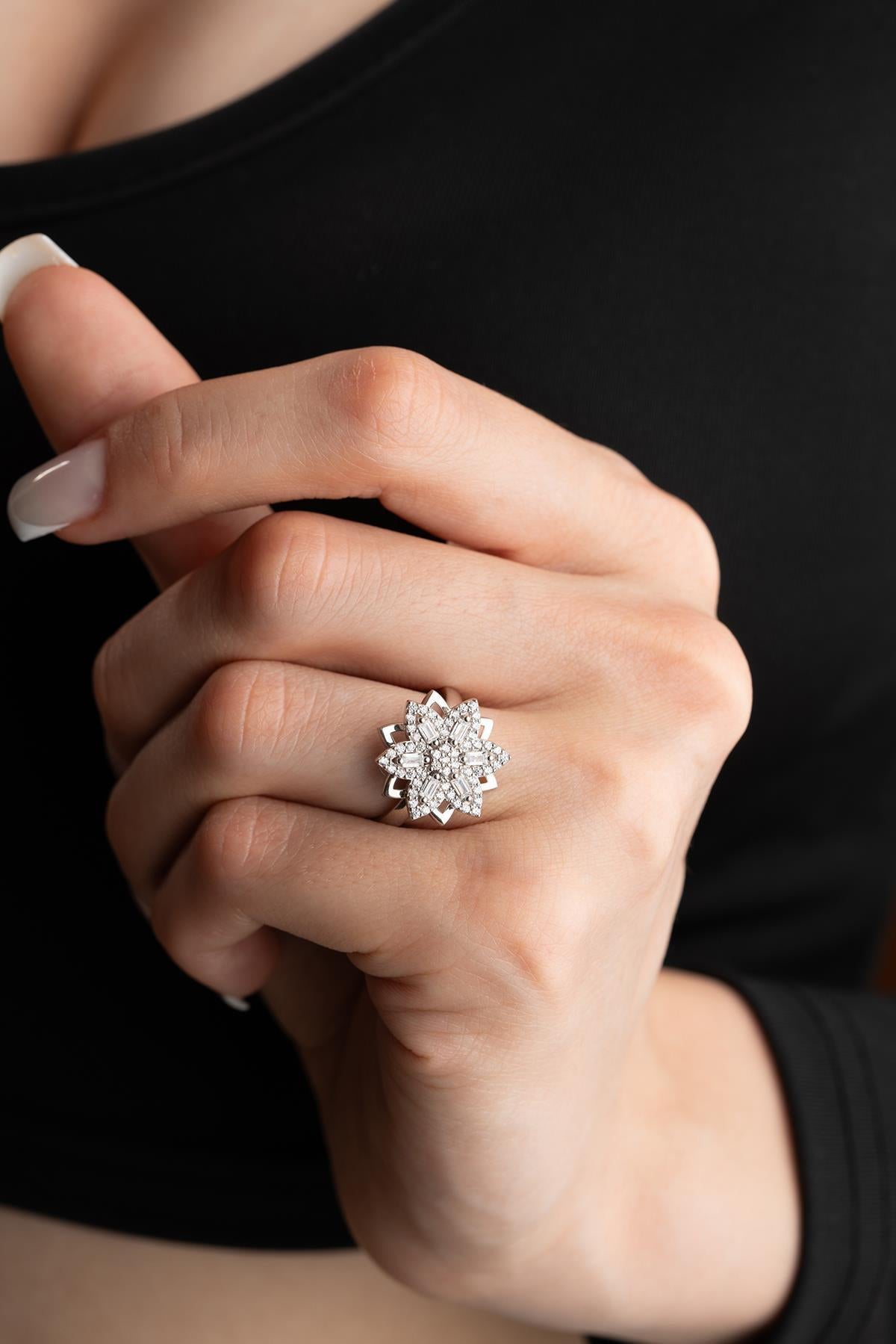 Adjustable Flower Spin Ring | 925 Sterling Silver Baguette Zircon