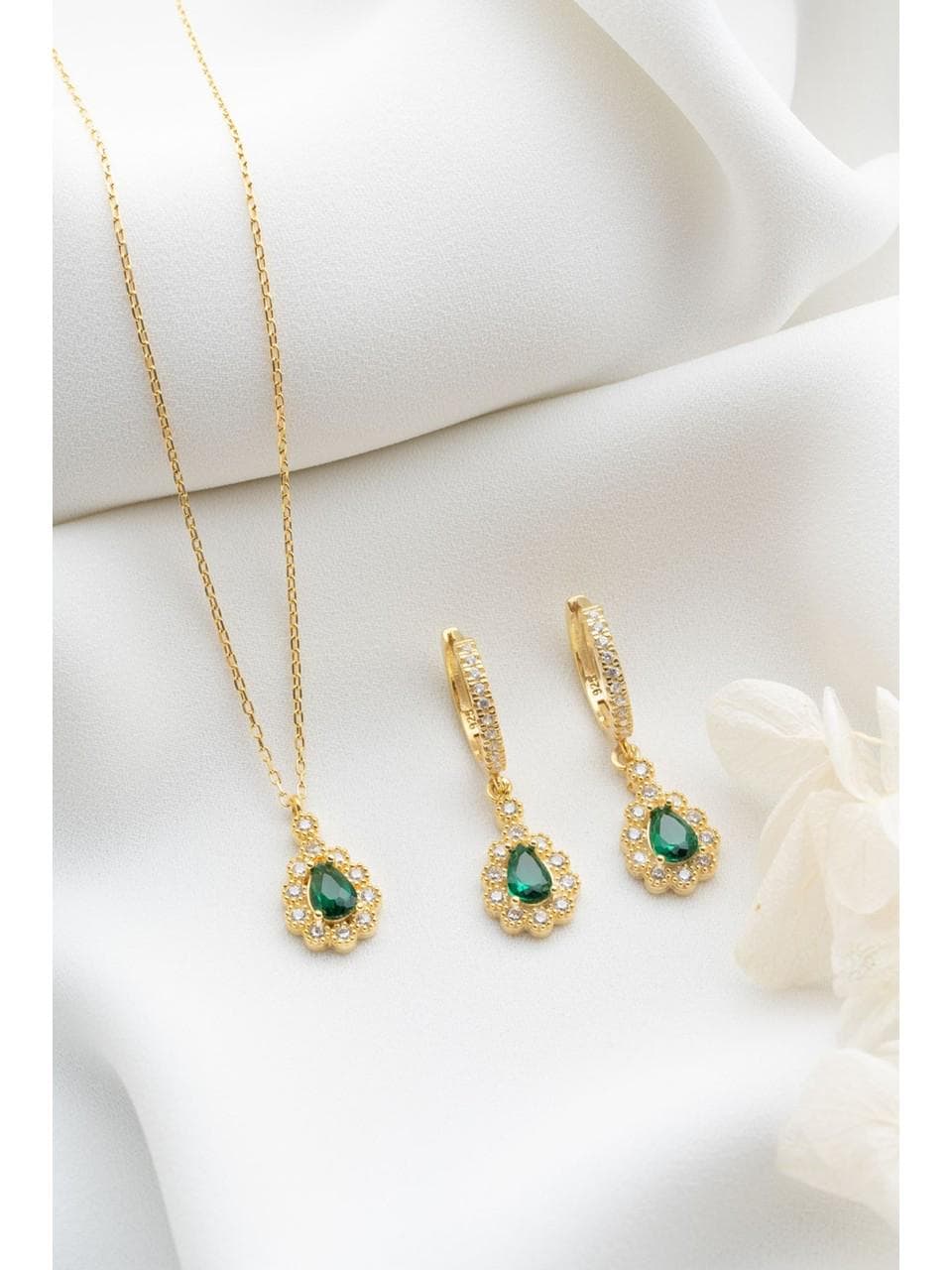 Emerald Drop Jewelry Set | 925 Sterling Silver Necklace Earrings Set